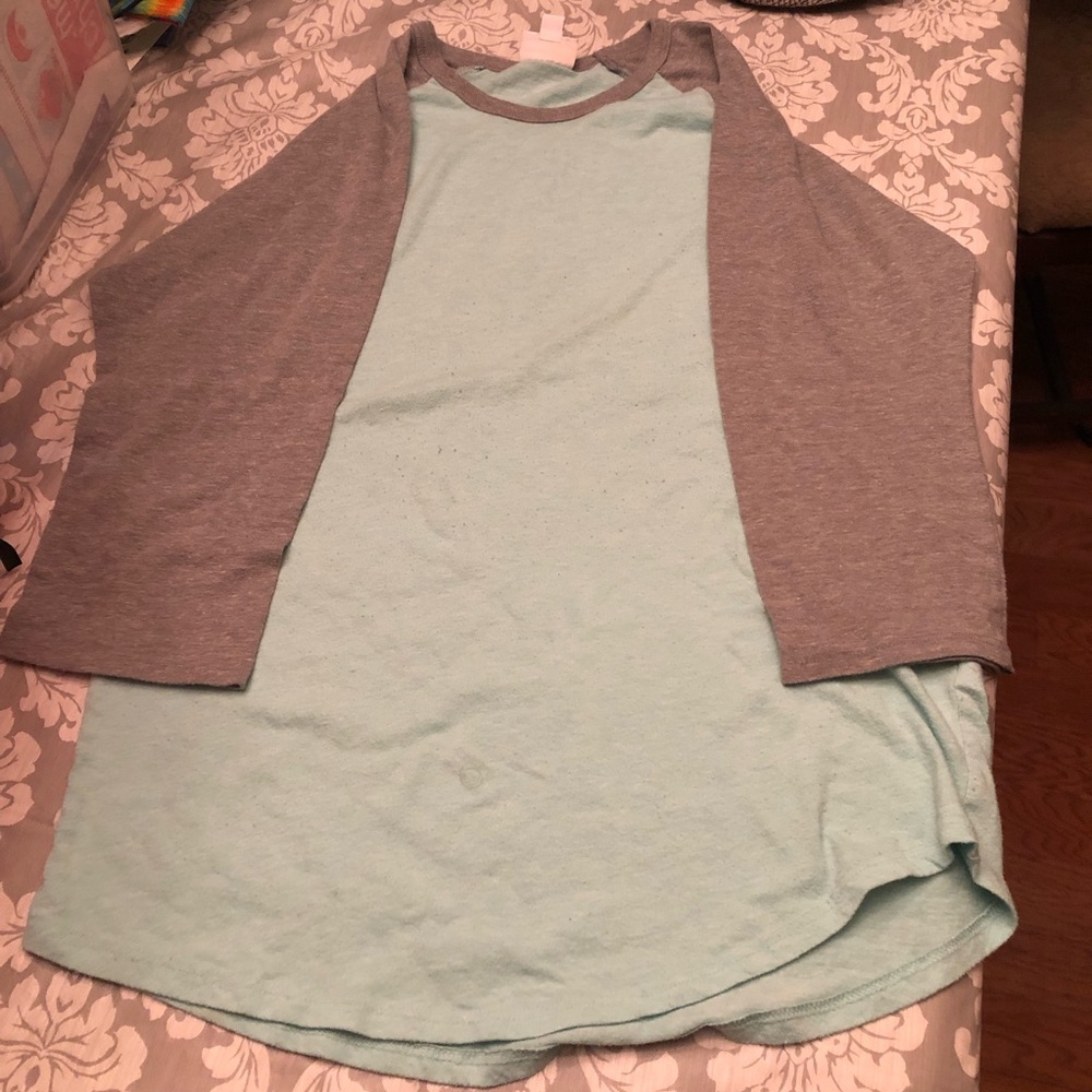 Lularoe lt mint/grey Randy tee. Soft cotton fabric. Size large